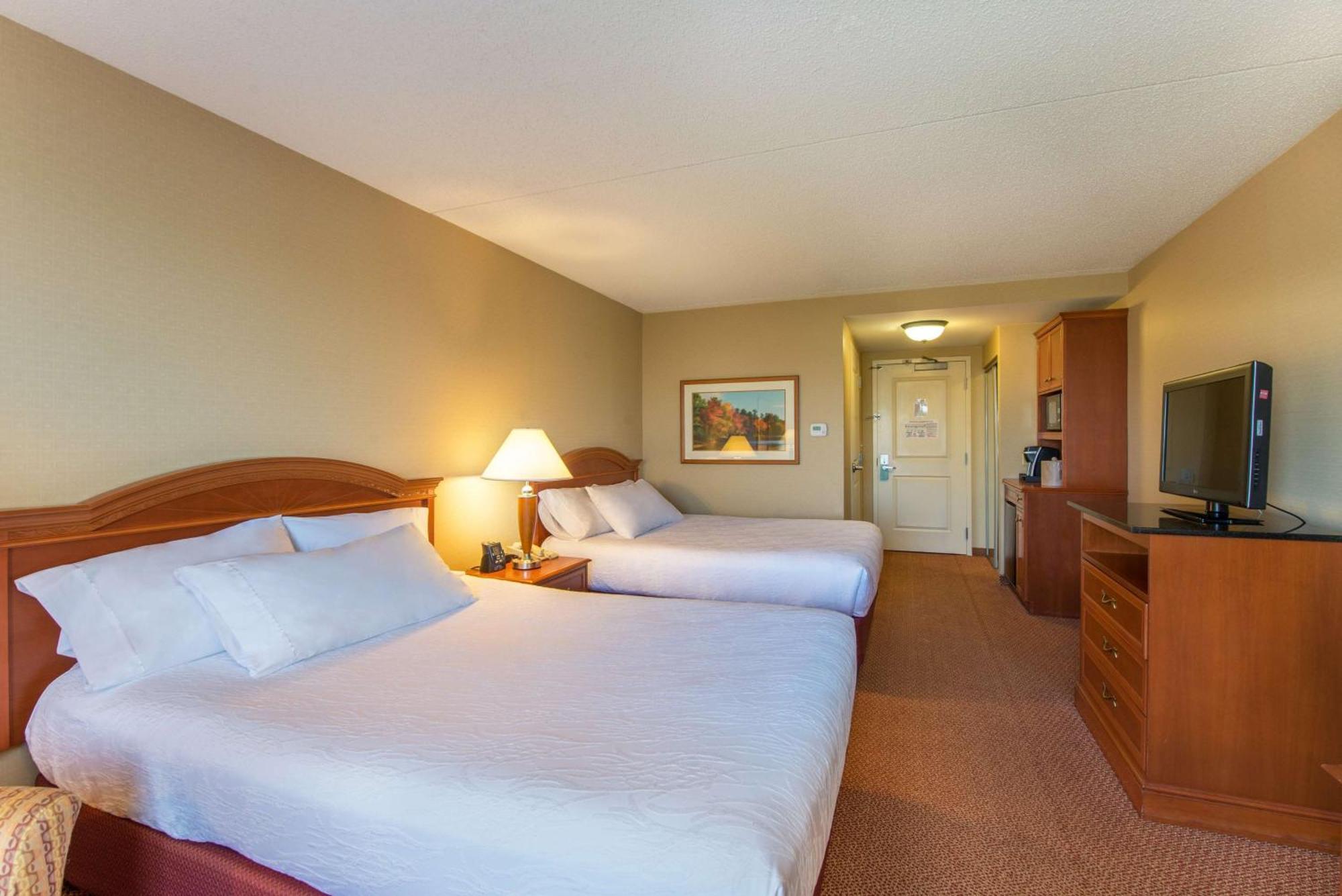 Hilton Garden Inn Poughkeepsie/Fishkill Buitenkant foto