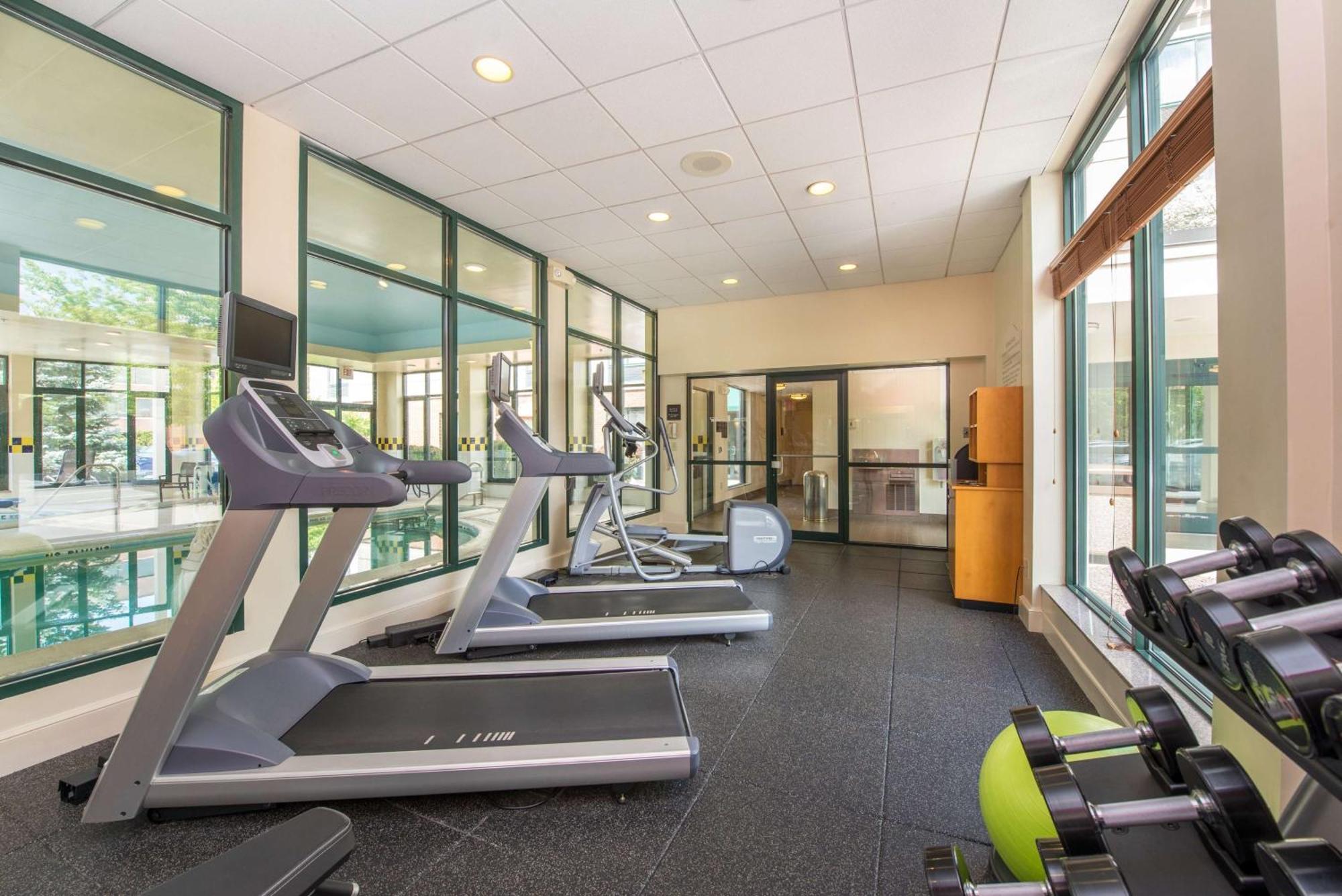 Hilton Garden Inn Poughkeepsie/Fishkill Buitenkant foto