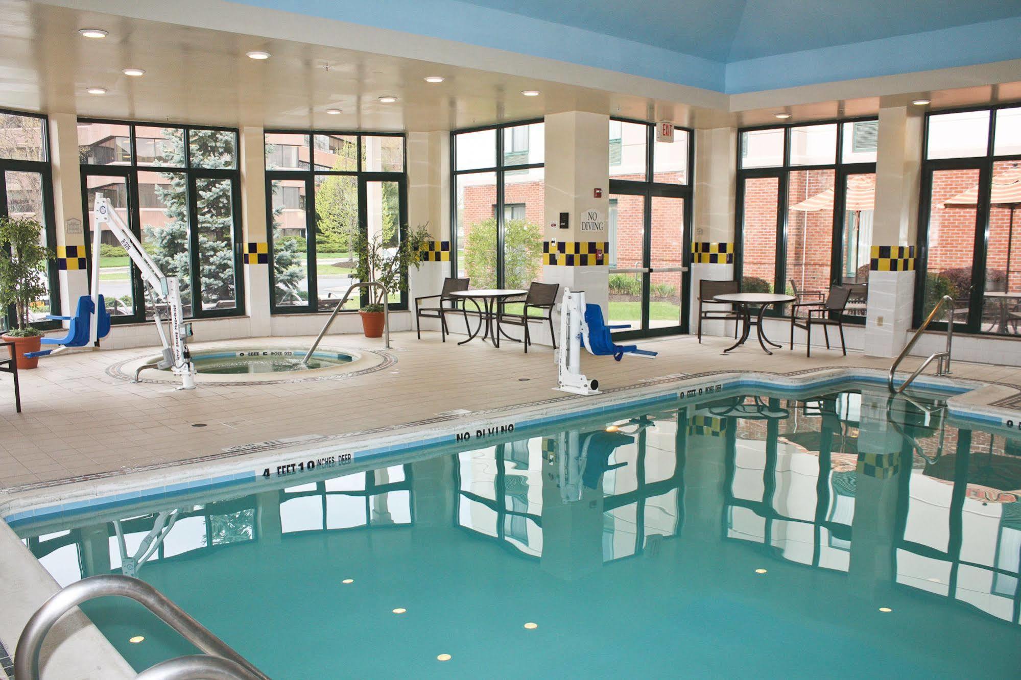 Hilton Garden Inn Poughkeepsie/Fishkill Buitenkant foto