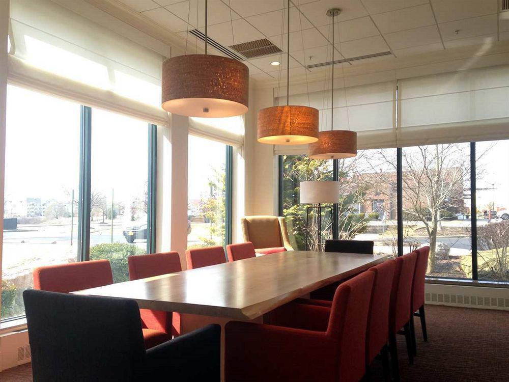 Hilton Garden Inn Poughkeepsie/Fishkill Buitenkant foto